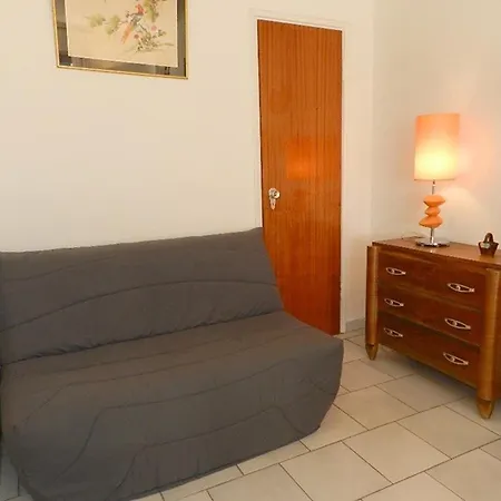 T2 Avec Terrasse Au Centre Du Lavandou Apartman